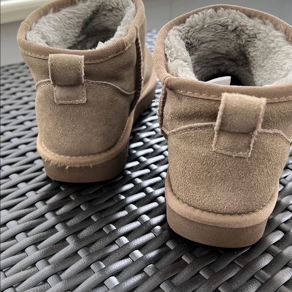 Project Cloud Tan Suede Ankle Boots with Fur Lining - Picture 3 of 4